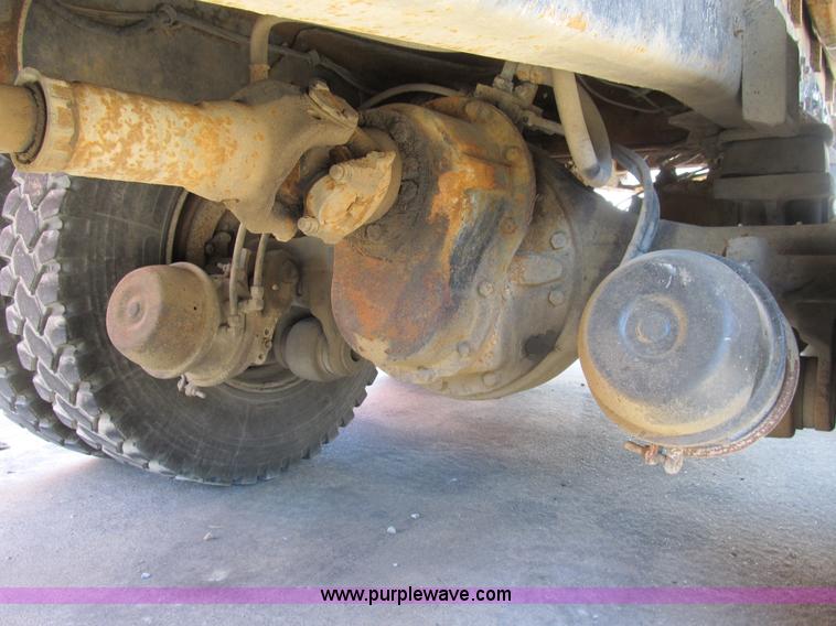 image for item B2797 1987 Ford LT8000 tandem axle dump truck
