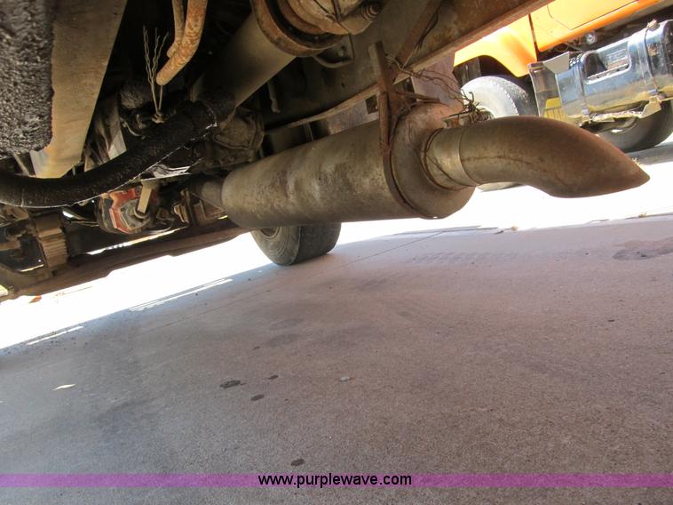 image for item B2797 1987 Ford LT8000 tandem axle dump truck