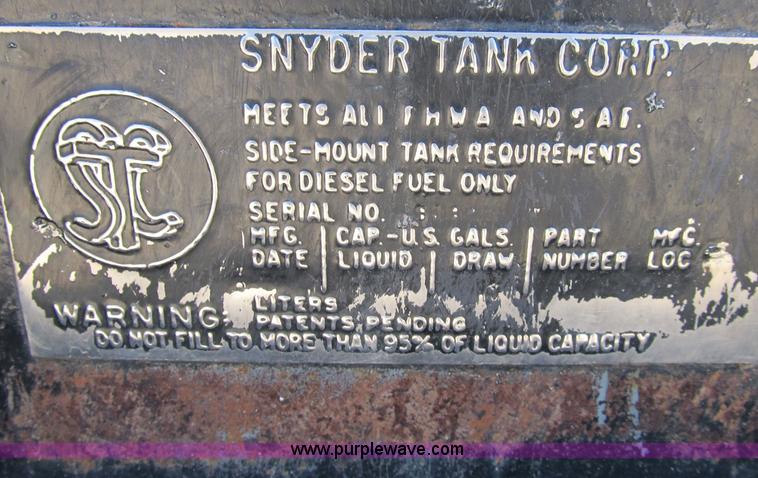 image for item B2798 1994 International 2554 tandem axle dump truck