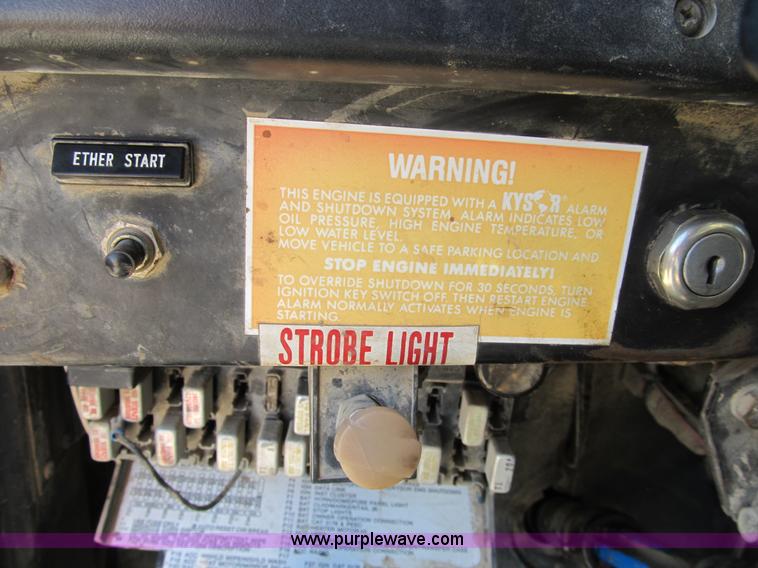 image for item B2798 1994 International 2554 tandem axle dump truck