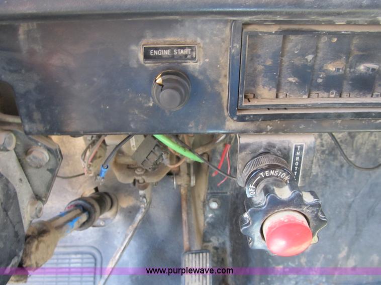 image for item B2798 1994 International 2554 tandem axle dump truck