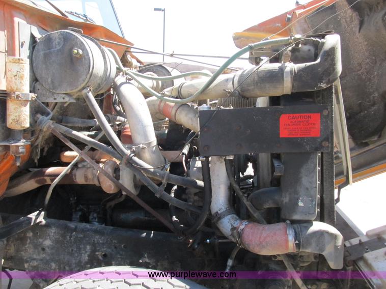 image for item B2798 1994 International 2554 tandem axle dump truck