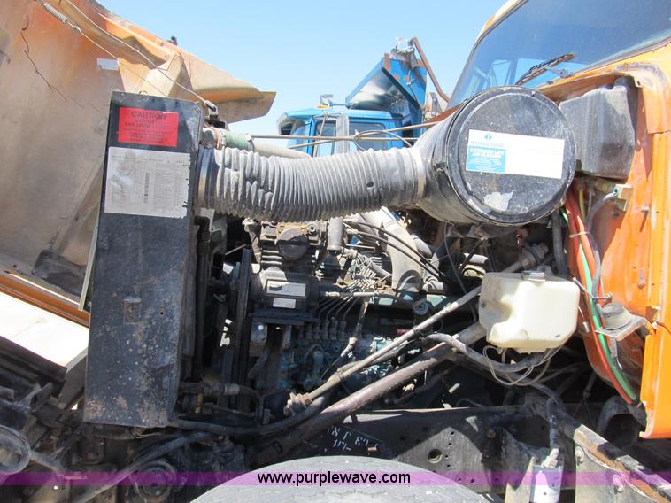 image for item B2798 1994 International 2554 tandem axle dump truck