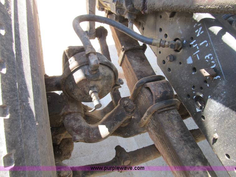 image for item B2798 1994 International 2554 tandem axle dump truck