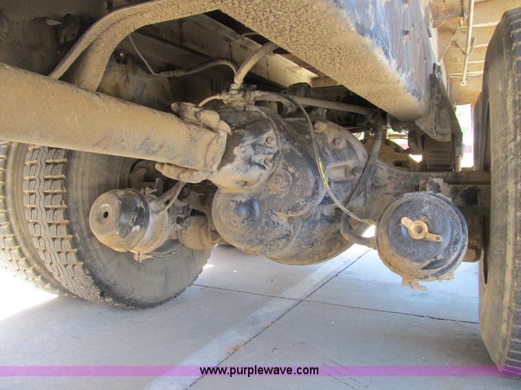 image for item B2798 1994 International 2554 tandem axle dump truck