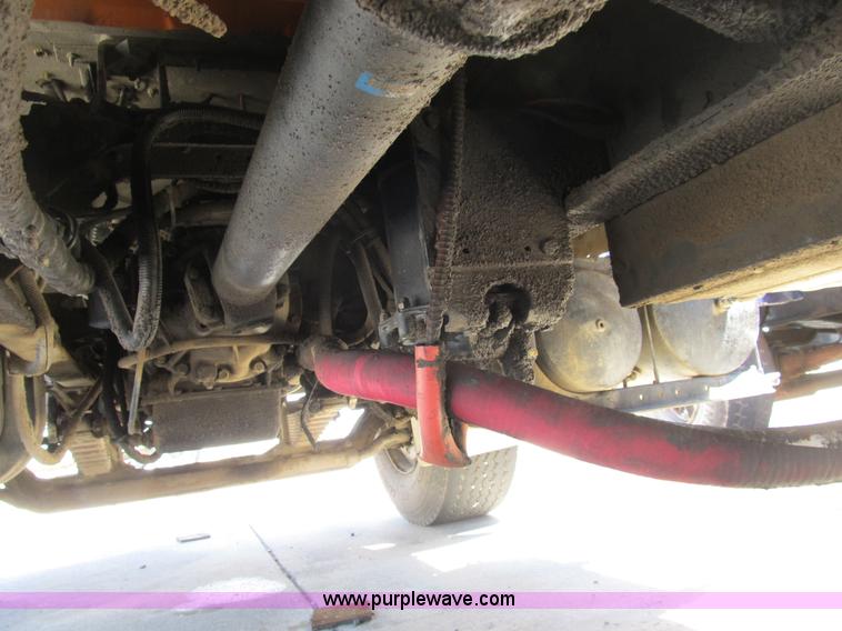 image for item B2798 1994 International 2554 tandem axle dump truck