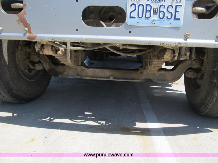 image for item B2798 1994 International 2554 tandem axle dump truck