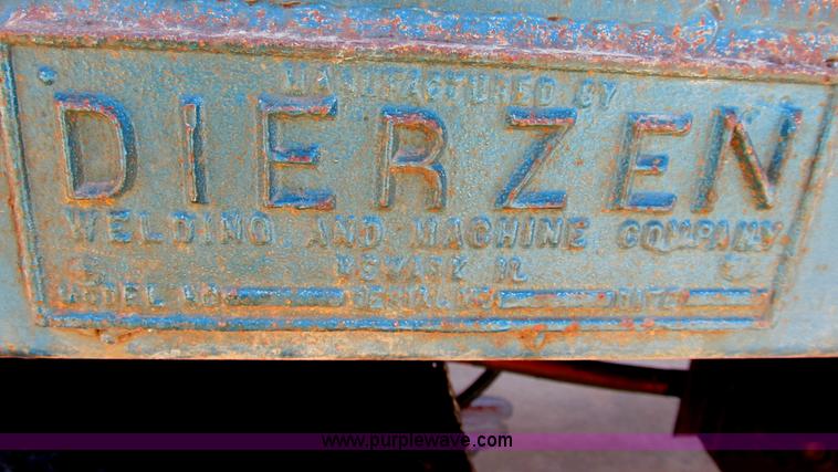 image for item B2799 1986 Ford LT9000 tandem axle dump truck