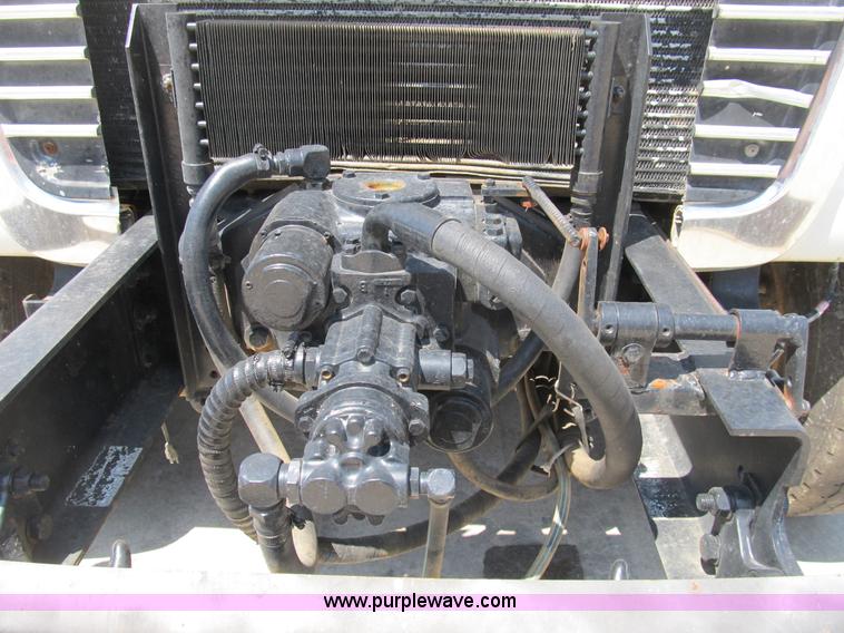 image for item B2800 1993 Ford LT8000 tandem axle mixer truck