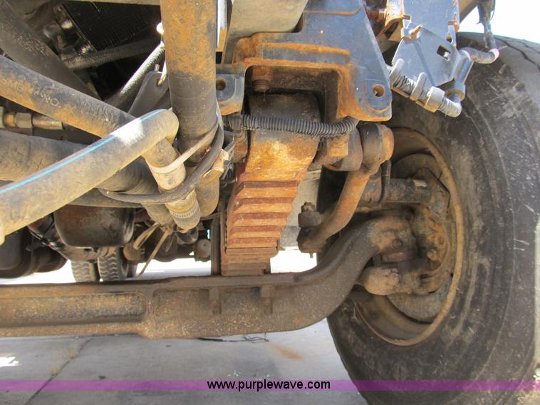 image for item B2800 1993 Ford LT8000 tandem axle mixer truck