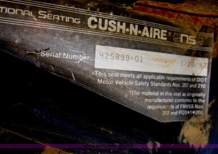 image for item B2800 1993 Ford LT8000 tandem axle mixer truck