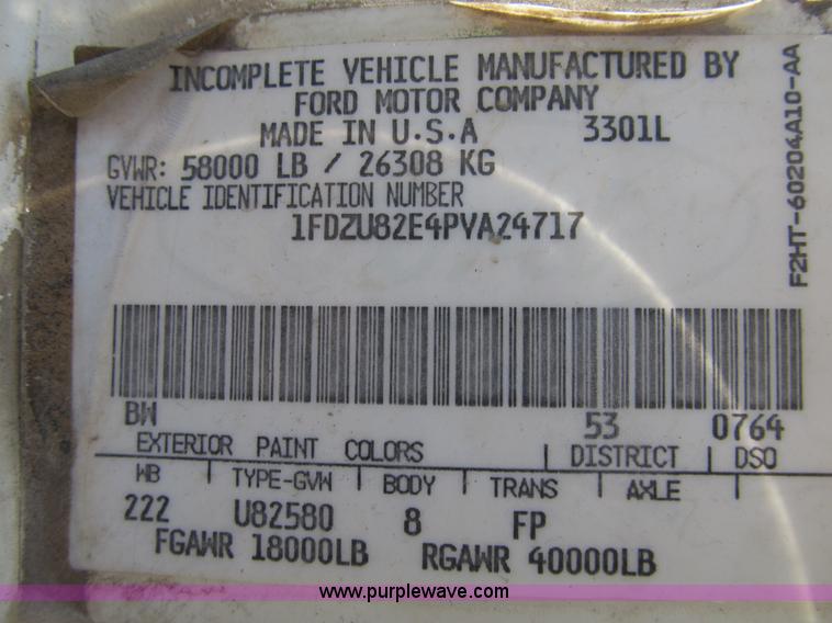 image for item B2800 1993 Ford LT8000 tandem axle mixer truck