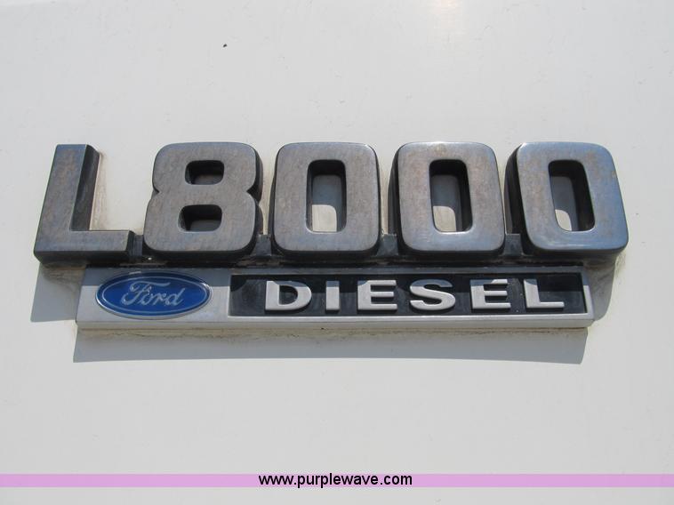 image for item B2800 1993 Ford LT8000 tandem axle mixer truck