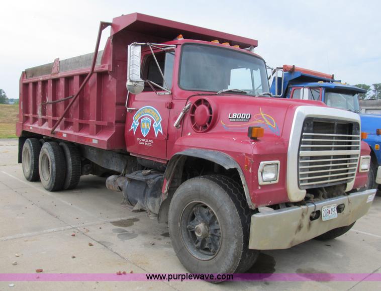 image for item B2801 1987 Ford L8000 tandem axle dump truck