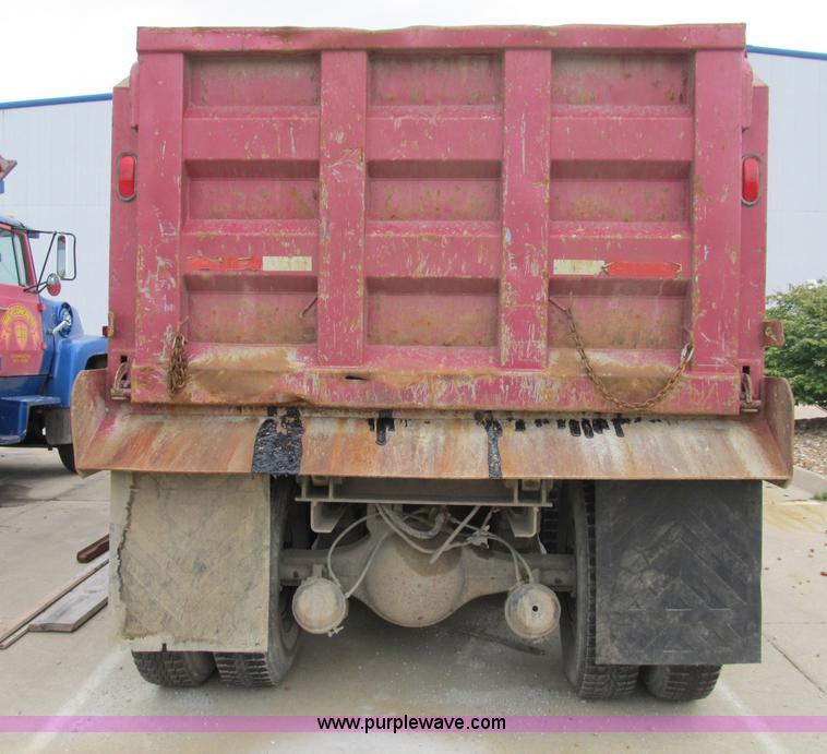 image for item B2801 1987 Ford L8000 tandem axle dump truck