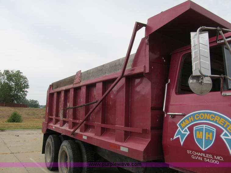 image for item B2801 1987 Ford L8000 tandem axle dump truck