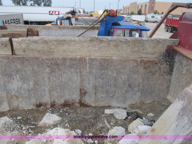 image for item B2801 1987 Ford L8000 tandem axle dump truck