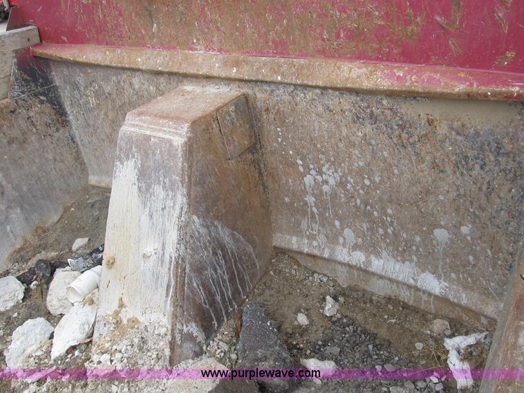 image for item B2801 1987 Ford L8000 tandem axle dump truck