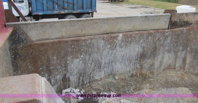 image for item B2801 1987 Ford L8000 tandem axle dump truck