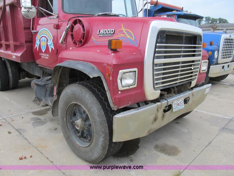 image for item B2801 1987 Ford L8000 tandem axle dump truck