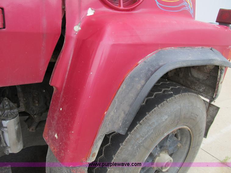 image for item B2801 1987 Ford L8000 tandem axle dump truck