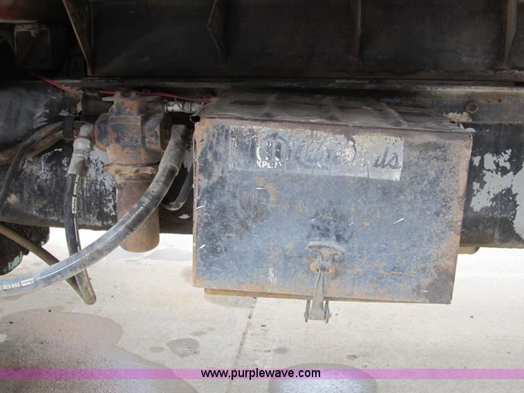 image for item B2801 1987 Ford L8000 tandem axle dump truck