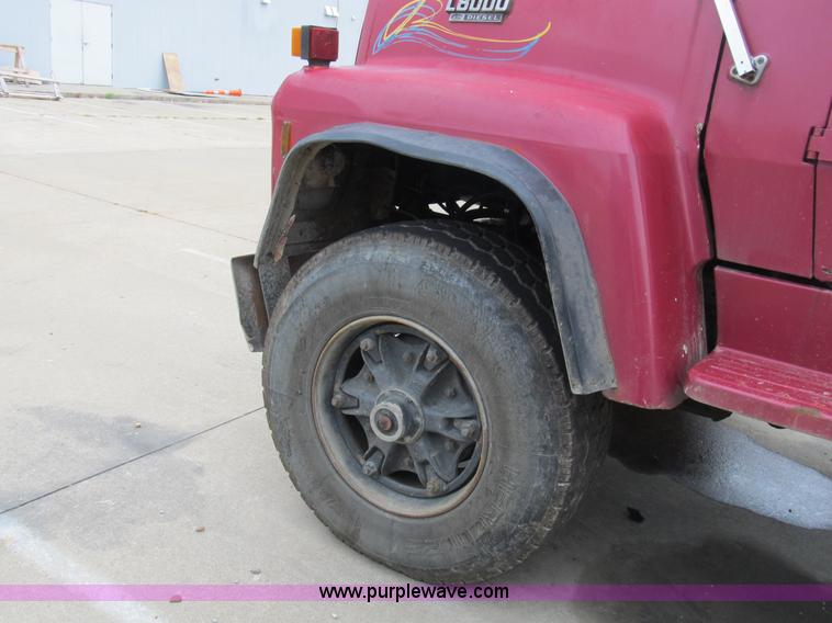 image for item B2801 1987 Ford L8000 tandem axle dump truck