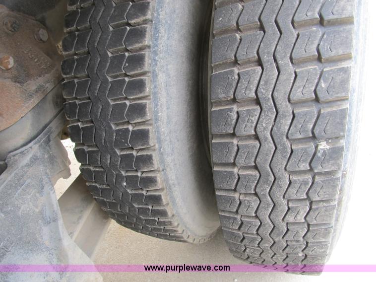 image for item B2801 1987 Ford L8000 tandem axle dump truck