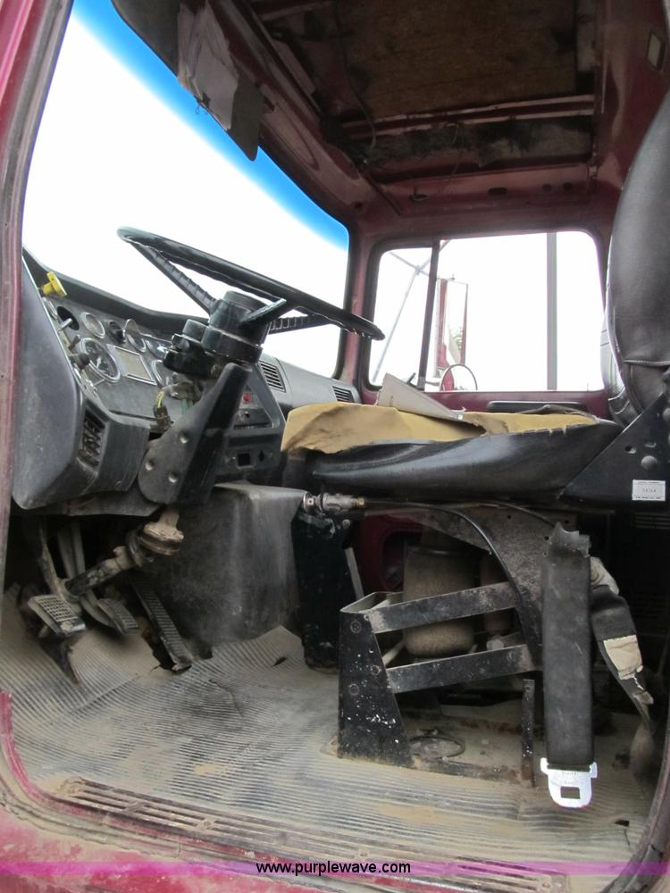 image for item B2801 1987 Ford L8000 tandem axle dump truck