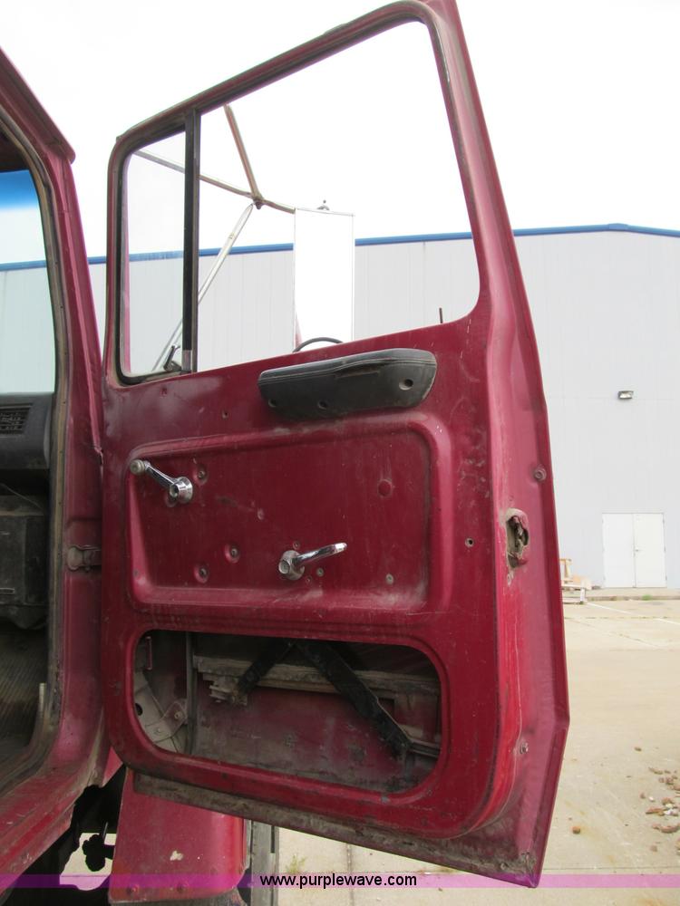 image for item B2801 1987 Ford L8000 tandem axle dump truck