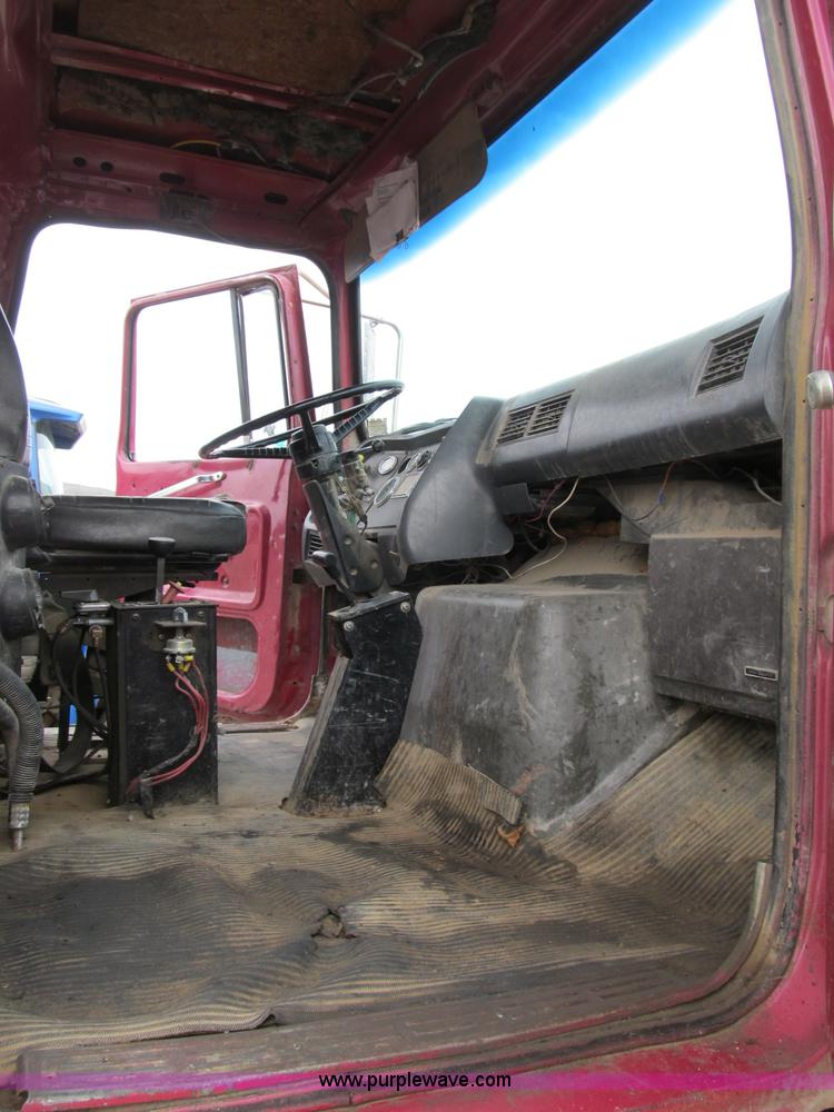 image for item B2801 1987 Ford L8000 tandem axle dump truck