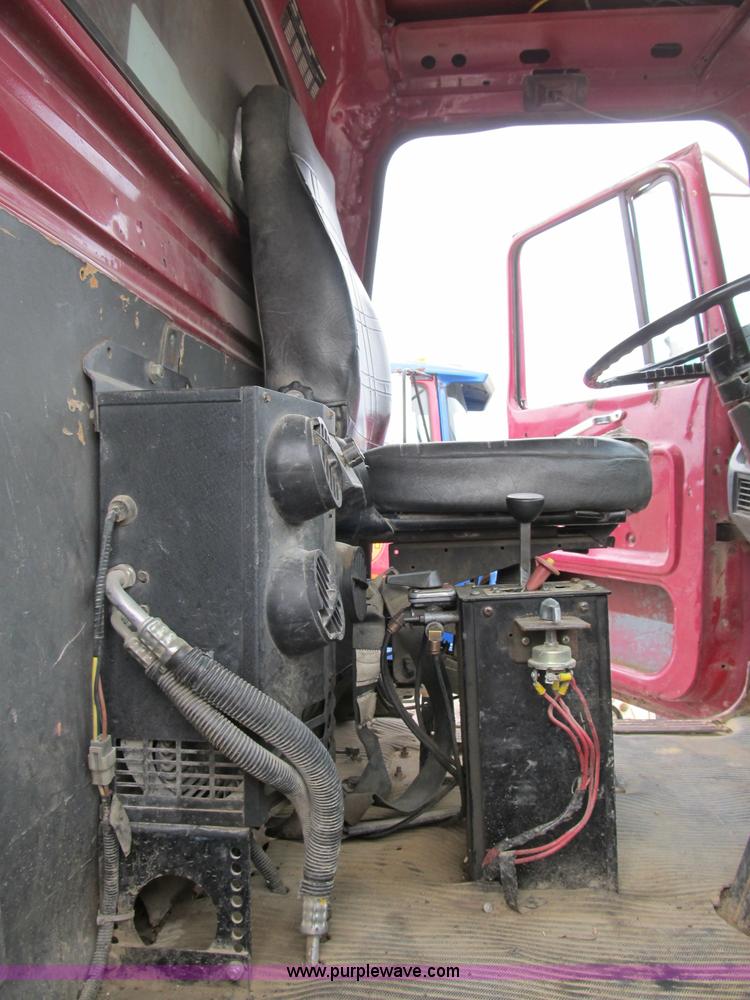 image for item B2801 1987 Ford L8000 tandem axle dump truck