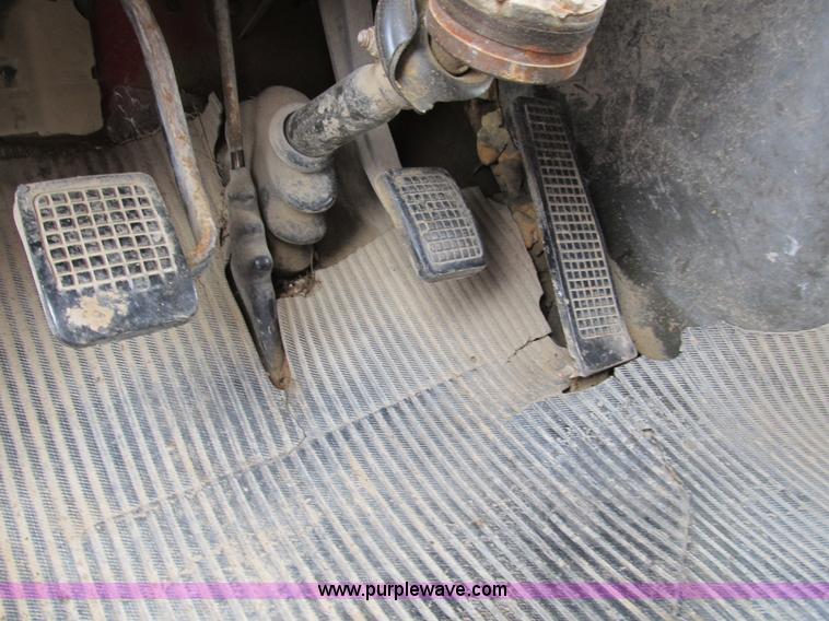 image for item B2801 1987 Ford L8000 tandem axle dump truck