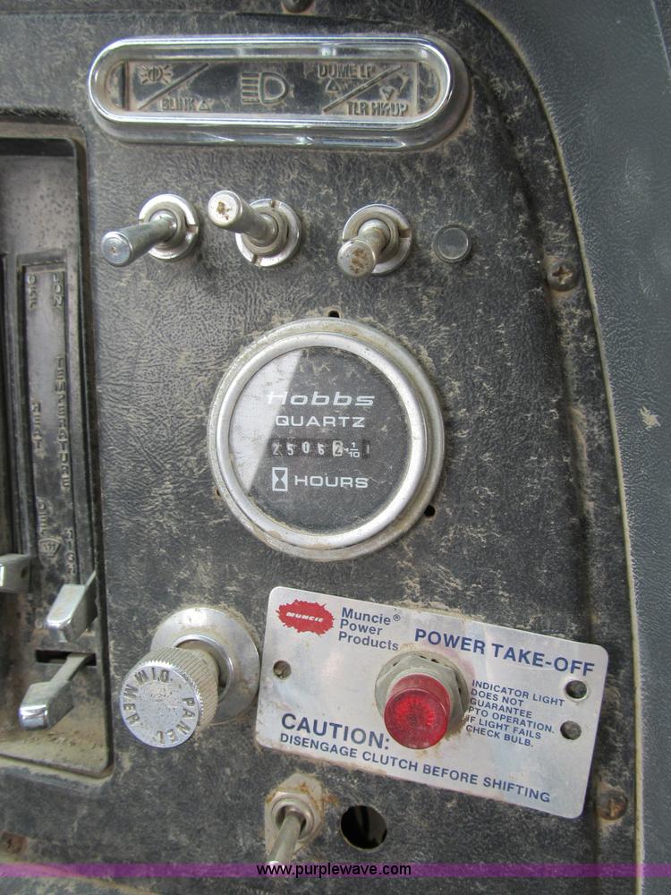 image for item B2801 1987 Ford L8000 tandem axle dump truck