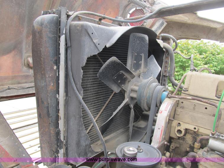 image for item B2801 1987 Ford L8000 tandem axle dump truck