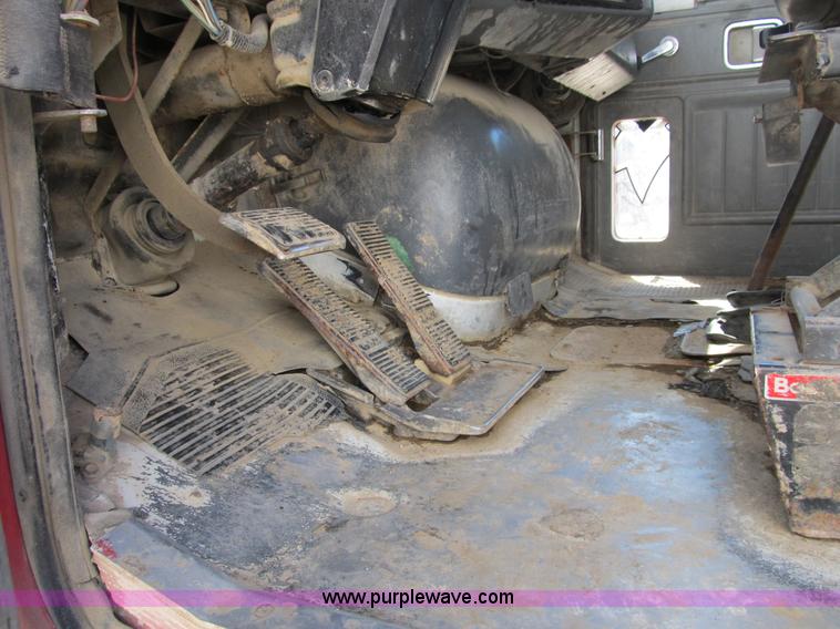 image for item B2802 1985 GMC General tandem axle dump truck