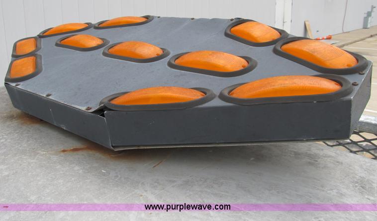 image for item B2803 1993 GMC Sierra C3500 pickup truck