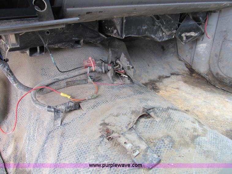 image for item B2803 1993 GMC Sierra C3500 pickup truck