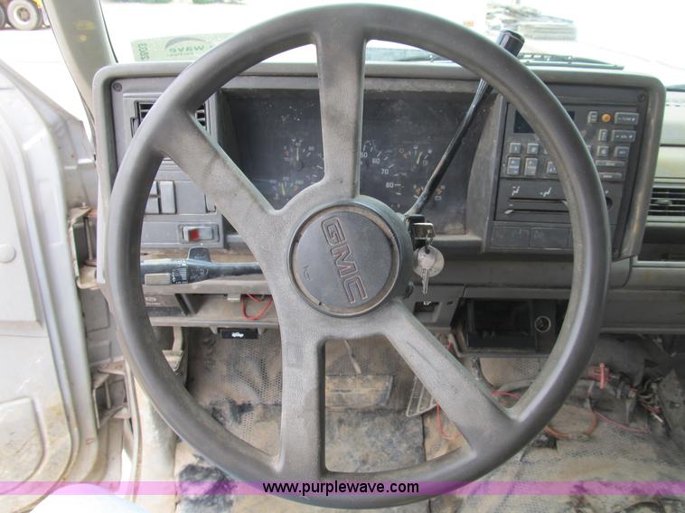 image for item B2803 1993 GMC Sierra C3500 pickup truck