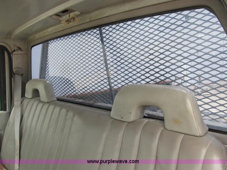 image for item B2803 1993 GMC Sierra C3500 pickup truck