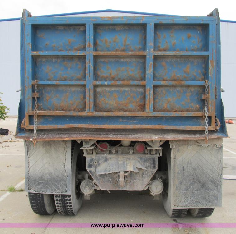 image for item B2804 1986 Mack RS688LST Econodyne tandem axle dump truck