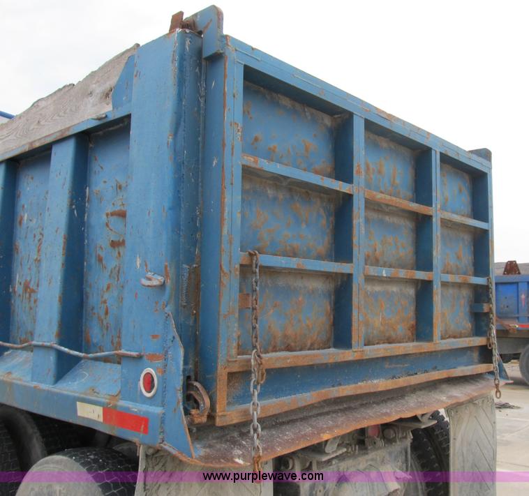 image for item B2804 1986 Mack RS688LST Econodyne tandem axle dump truck