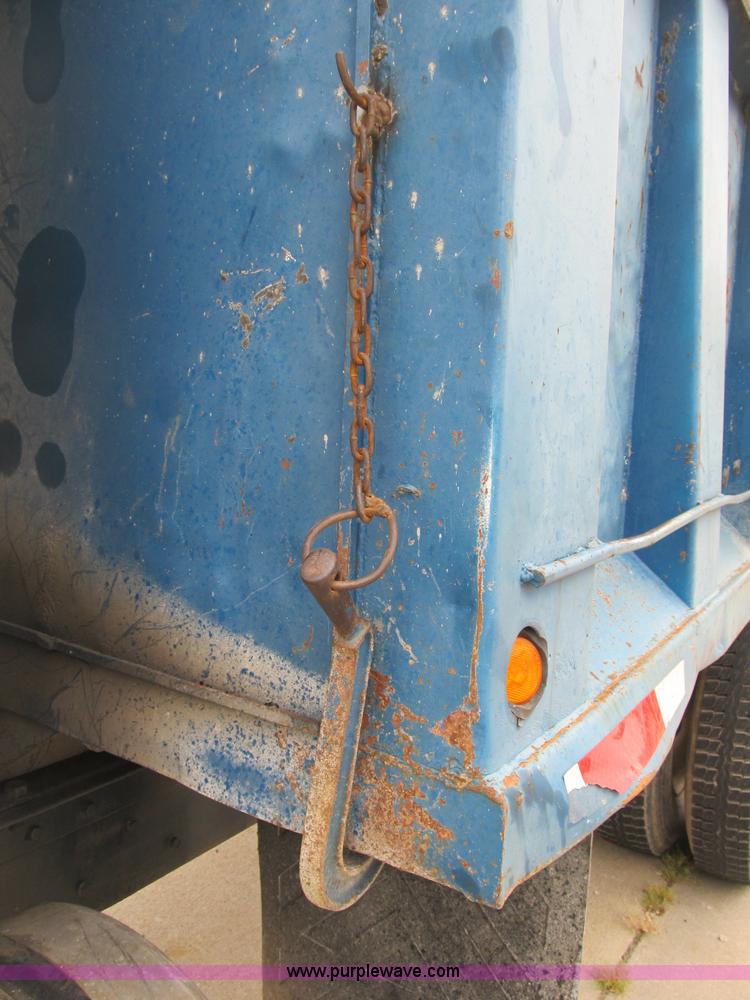 image for item B2804 1986 Mack RS688LST Econodyne tandem axle dump truck