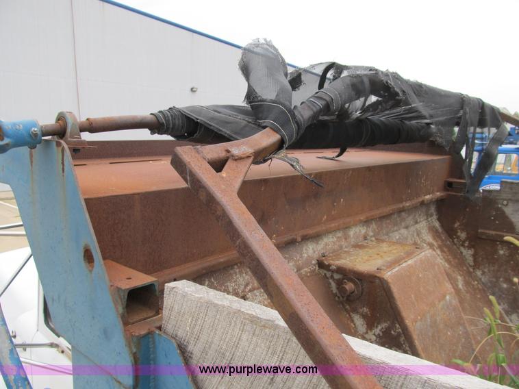 image for item B2804 1986 Mack RS688LST Econodyne tandem axle dump truck