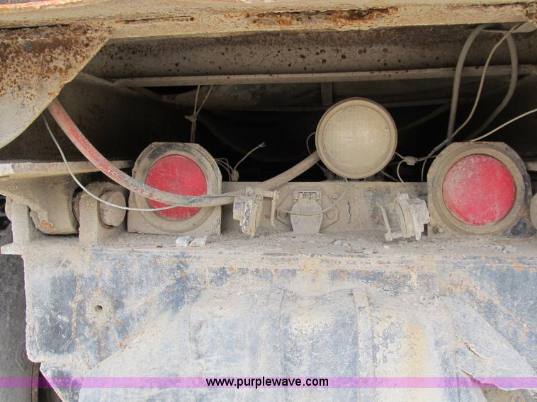 image for item B2804 1986 Mack RS688LST Econodyne tandem axle dump truck