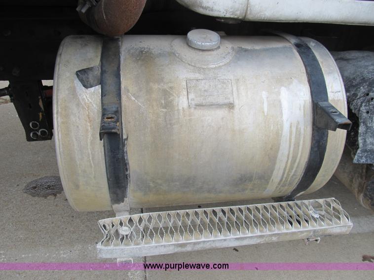 image for item B2804 1986 Mack RS688LST Econodyne tandem axle dump truck