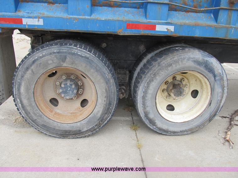 image for item B2804 1986 Mack RS688LST Econodyne tandem axle dump truck