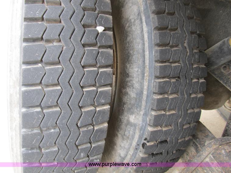 image for item B2804 1986 Mack RS688LST Econodyne tandem axle dump truck