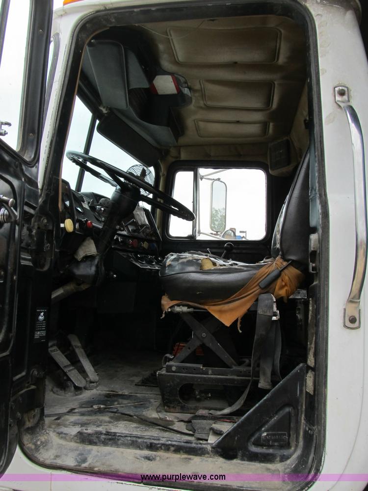 image for item B2804 1986 Mack RS688LST Econodyne tandem axle dump truck