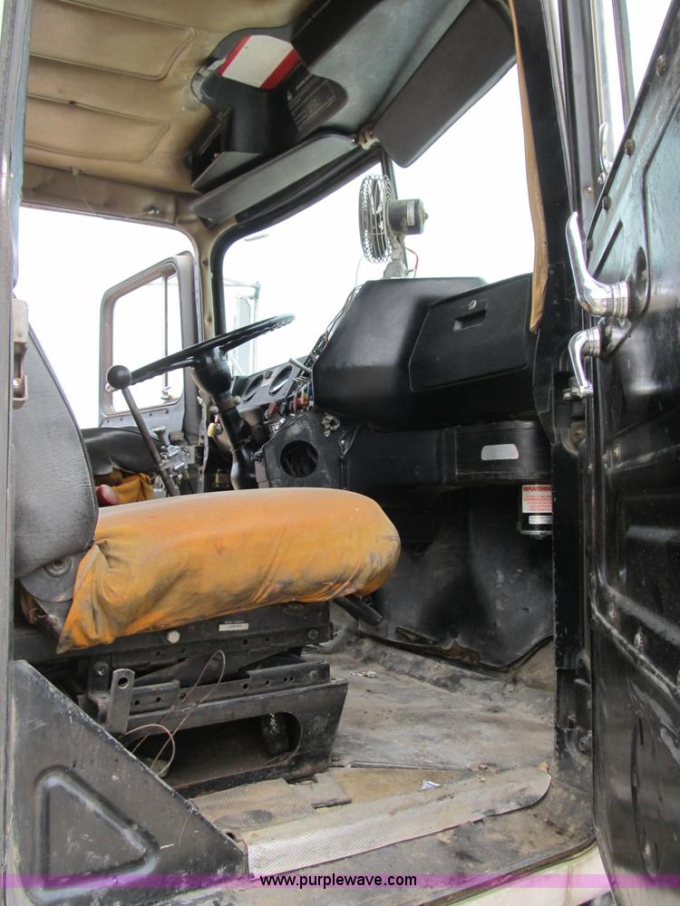 image for item B2804 1986 Mack RS688LST Econodyne tandem axle dump truck